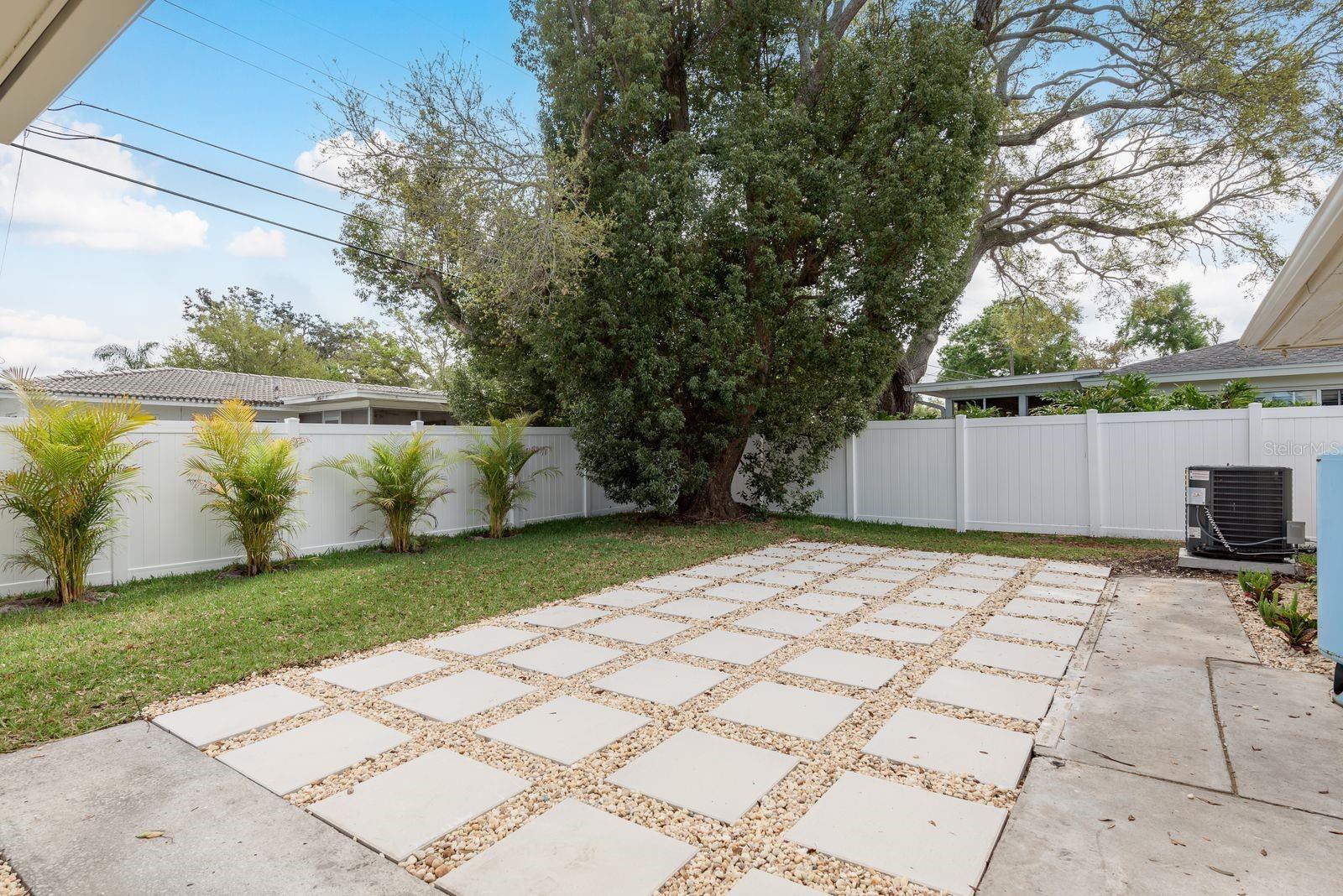 2347 WATROUS DR, DUNEDIN, FL, 34698