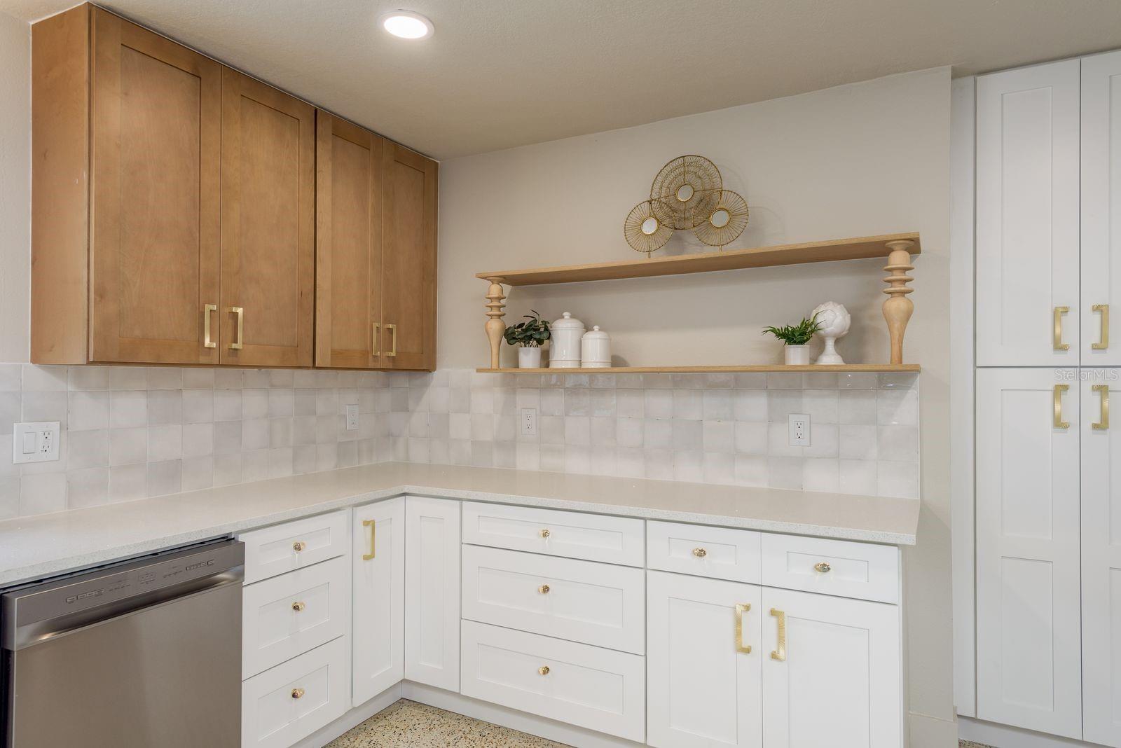 2347 WATROUS DR, DUNEDIN, FL, 34698