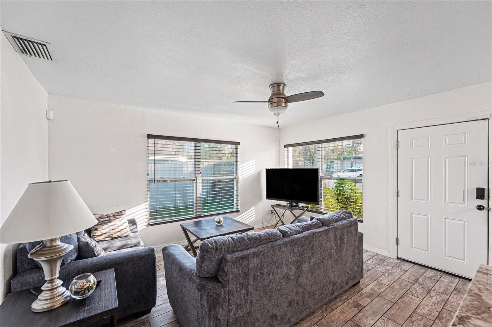 4014 N MCLANE DR, TAMPA, FL, 33610