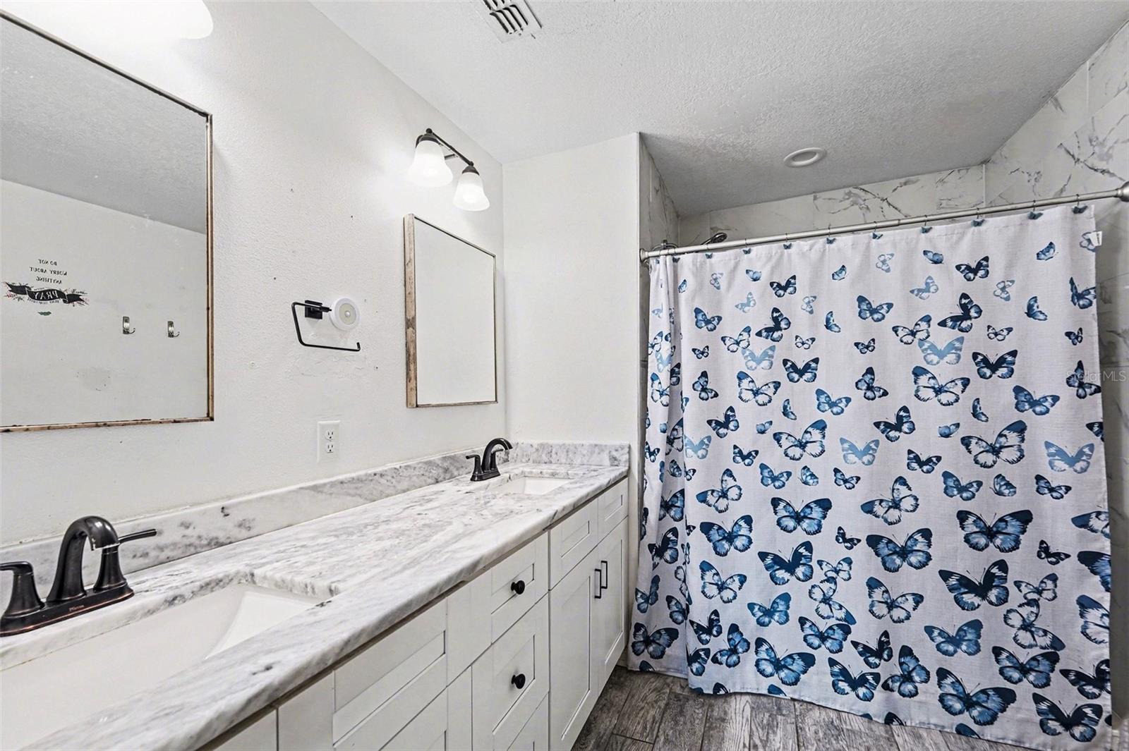 4014 N MCLANE DR, TAMPA, FL, 33610