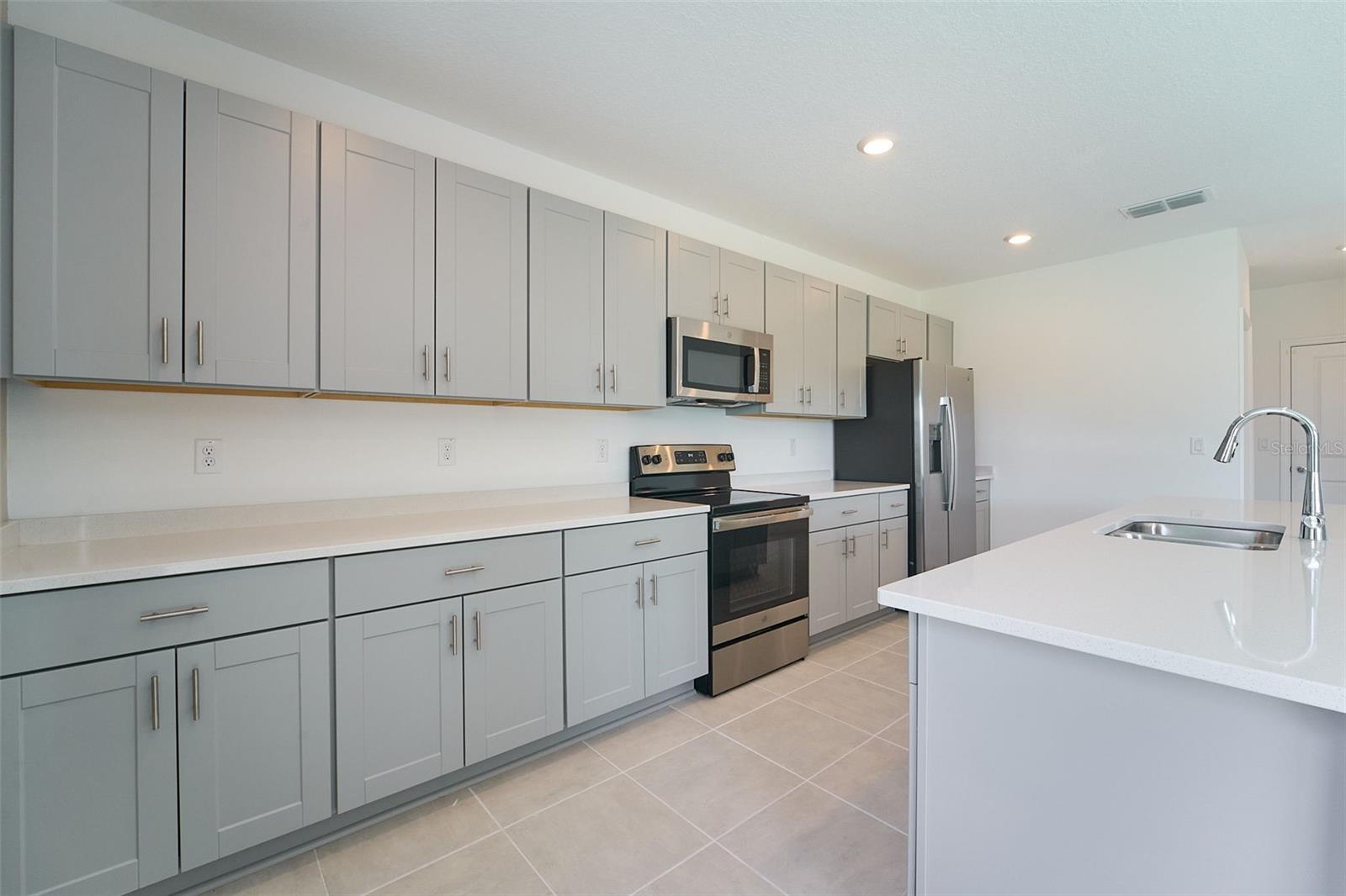 2575 DRIFTWOOD ST, AUBURNDALE, FL, 33823