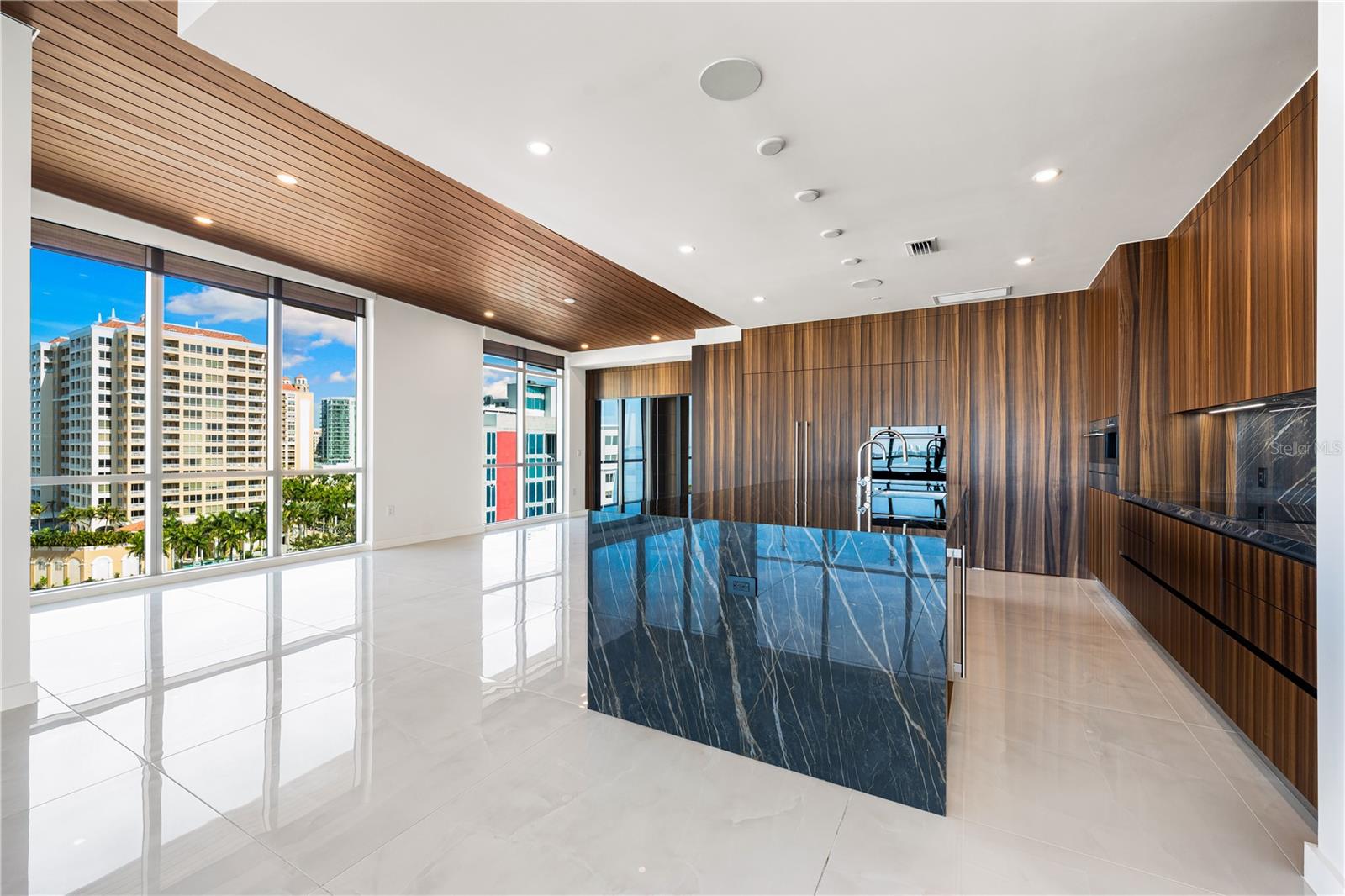111 GOLDEN GATE #801PH, SARASOTA, FL, 34236