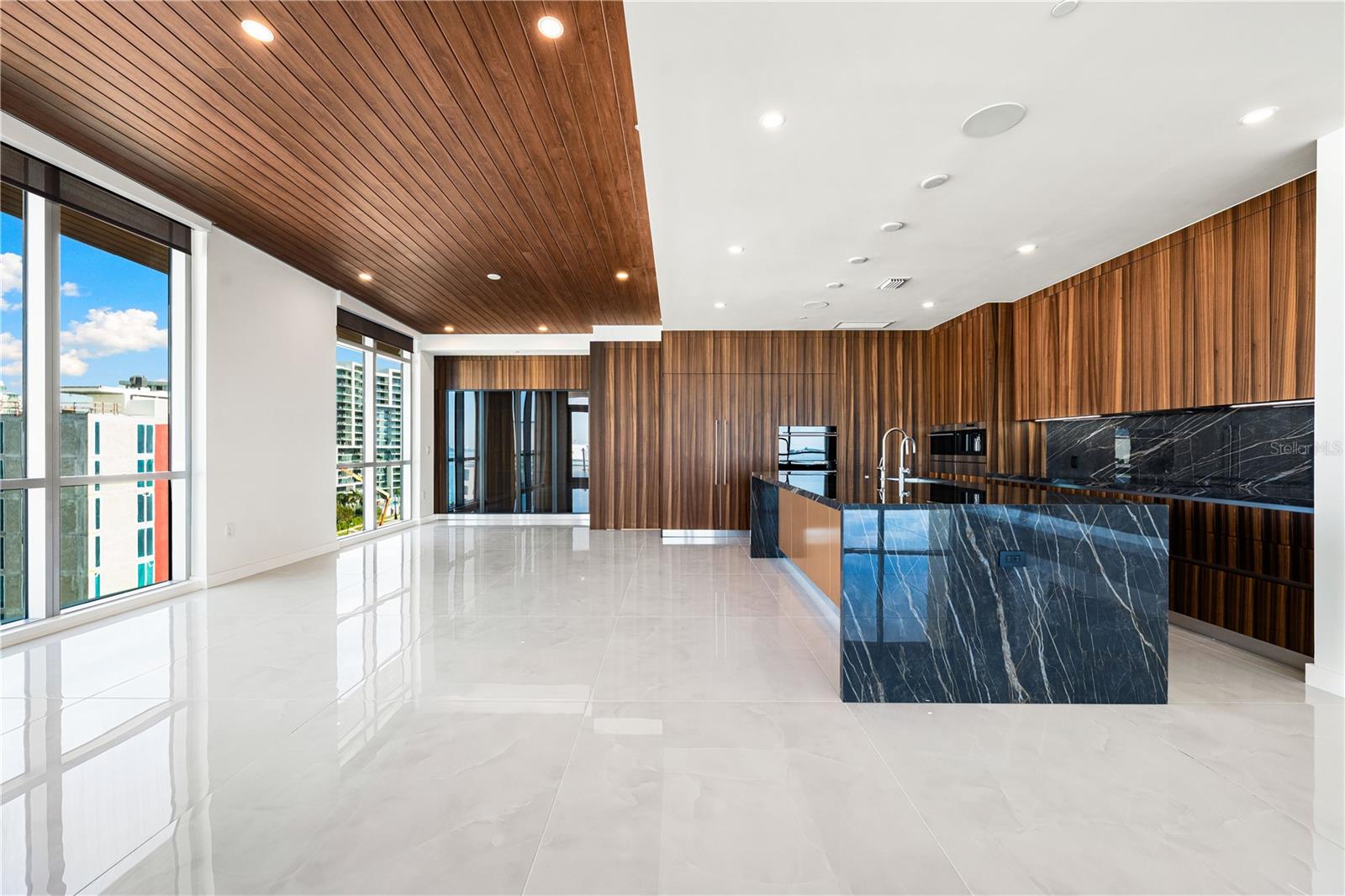 111 GOLDEN GATE #801PH, SARASOTA, FL, 34236