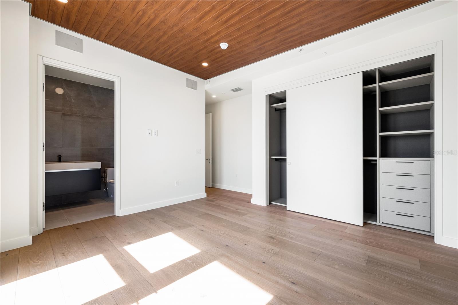 111 GOLDEN GATE #801PH, SARASOTA, FL, 34236