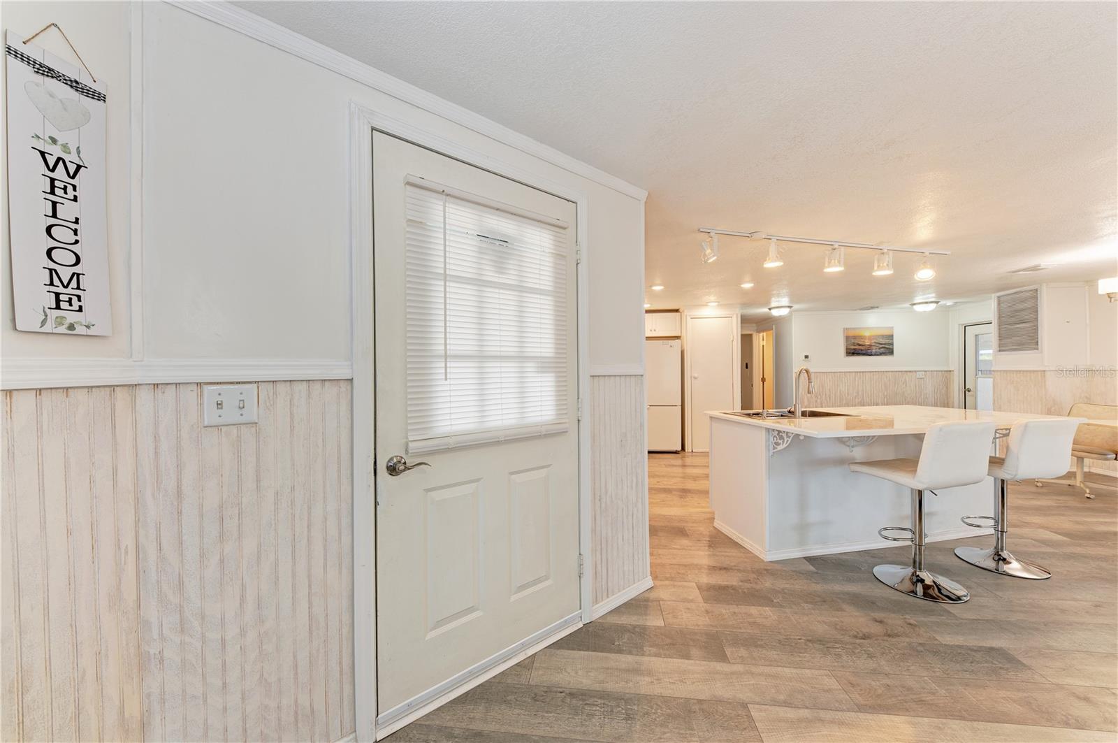2 S FLORA VISTA ST, ENGLEWOOD, FL, 34223