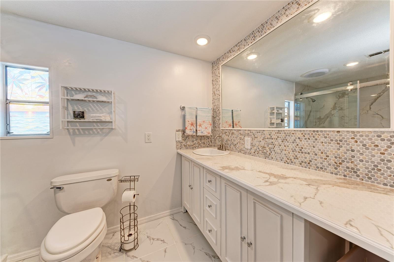 2 S FLORA VISTA ST, ENGLEWOOD, FL, 34223