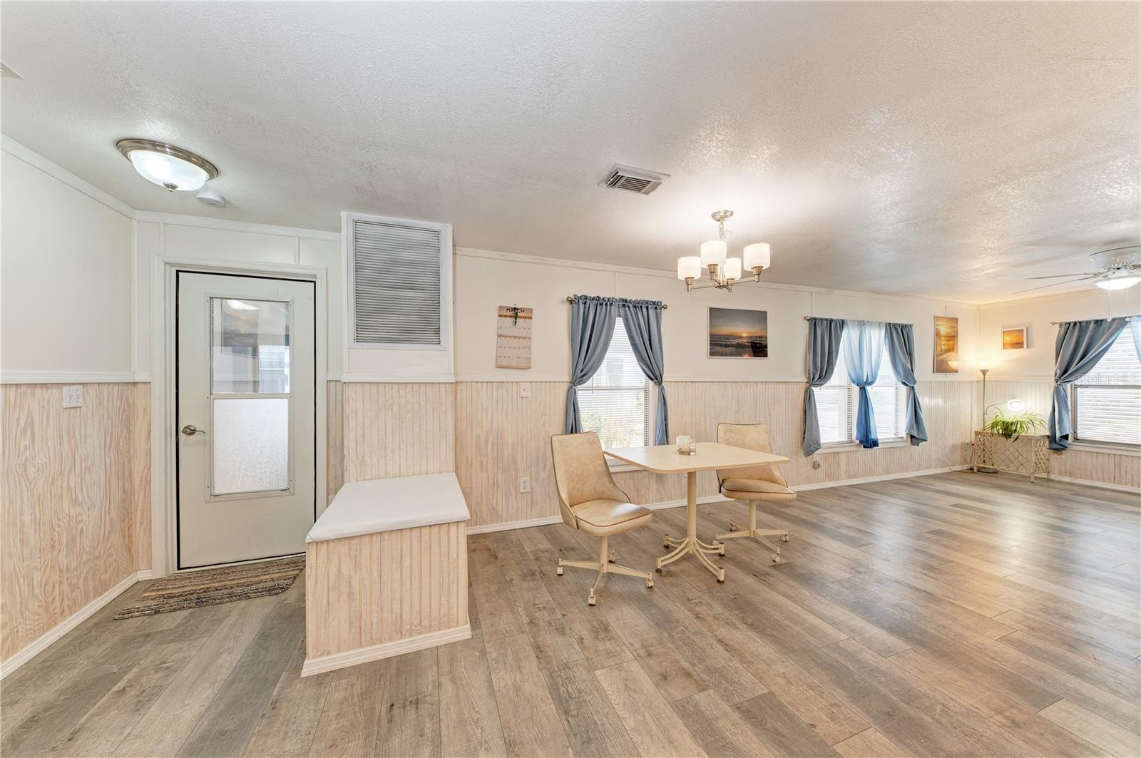 2 S FLORA VISTA ST, ENGLEWOOD, FL, 34223