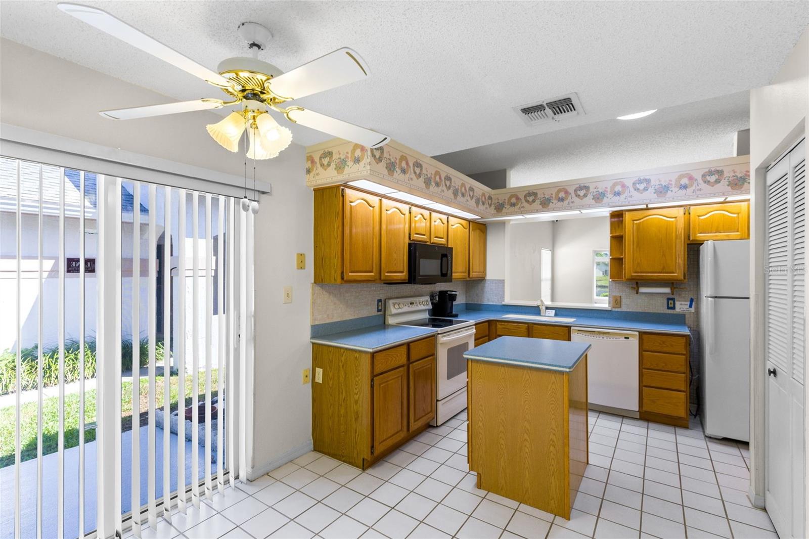 5884 PARKVIEW POINT DR, ORLANDO, FL, 32821