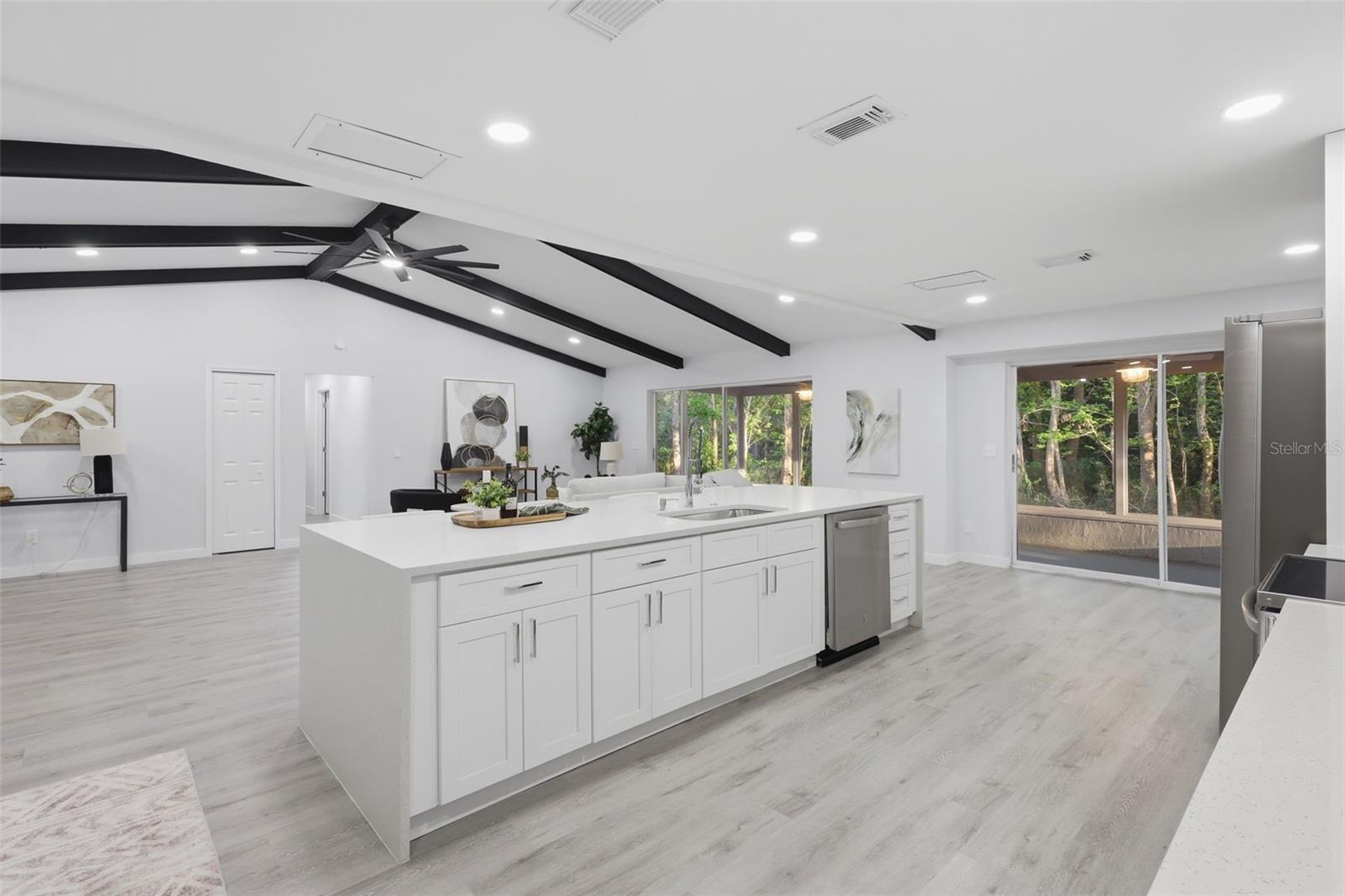 300 E SWEETWATER CREEK DR, LONGWOOD, FL, 32779