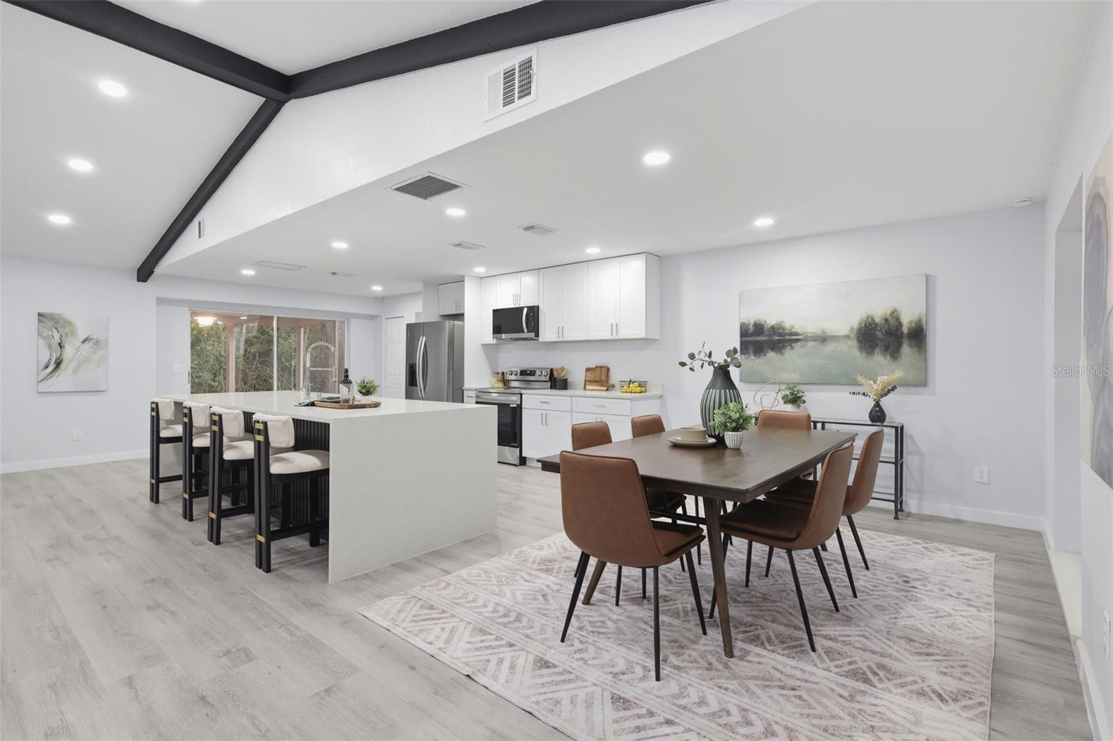 300 E SWEETWATER CREEK DR, LONGWOOD, FL, 32779