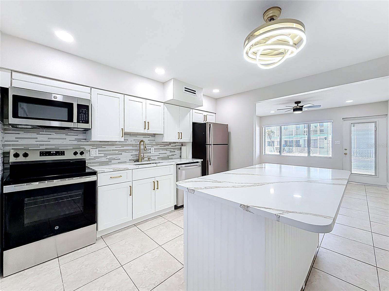 1840 SHORE DR S #5, SOUTH PASADENA, FL, 33707