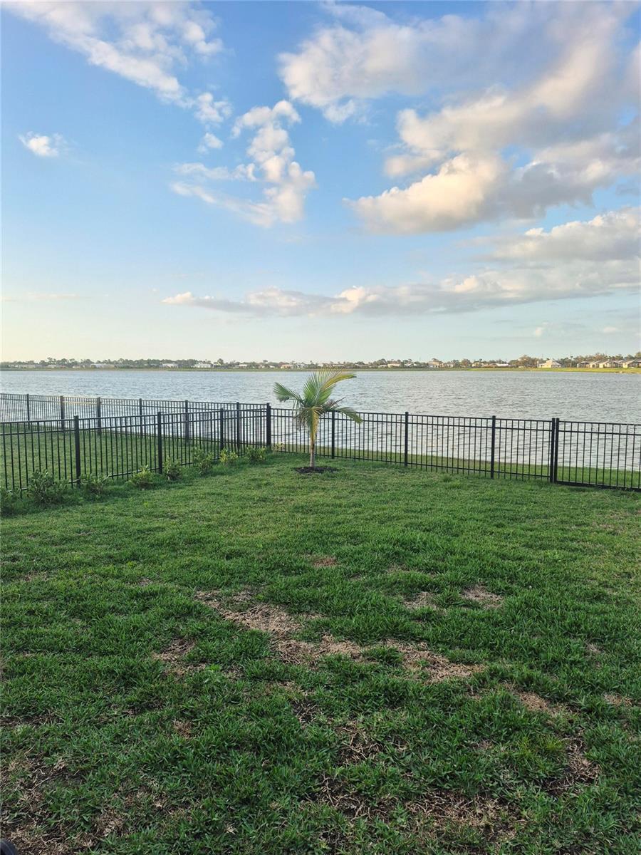 8304 SHORE LAKE DR, ENGLEWOOD, FL, 34224