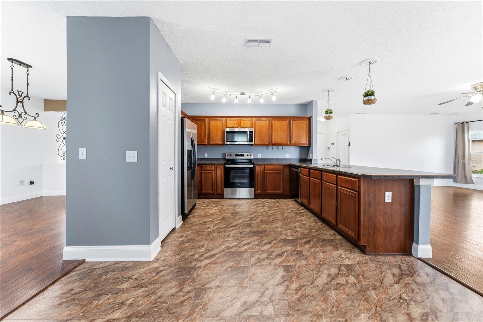 637 BITTERN CT, POINCIANA, FL, 34759