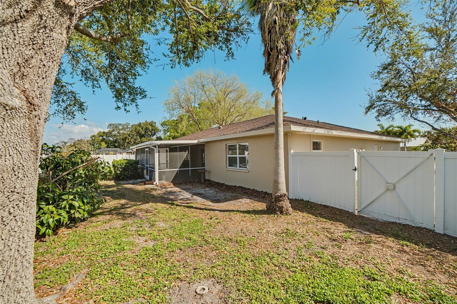 7918 CYPRESS LAKE DR, SARASOTA, FL, 34243