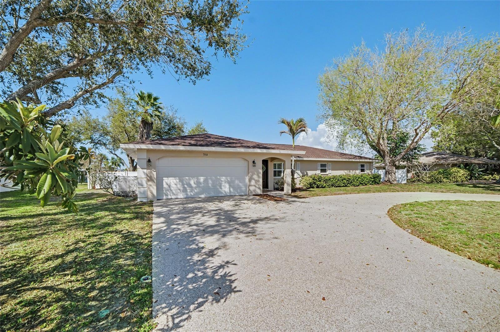 7918 CYPRESS LAKE DR, SARASOTA, FL, 34243