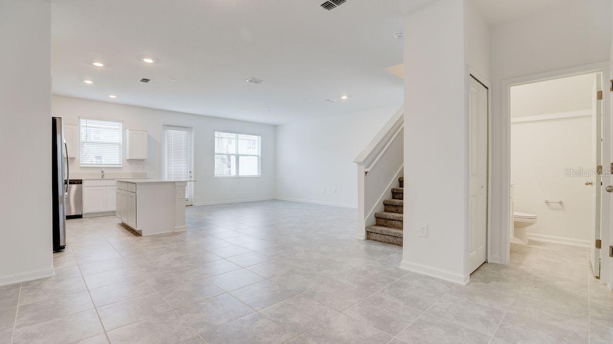 232 NINE IRON DR, DAVENPORT, FL, 33896