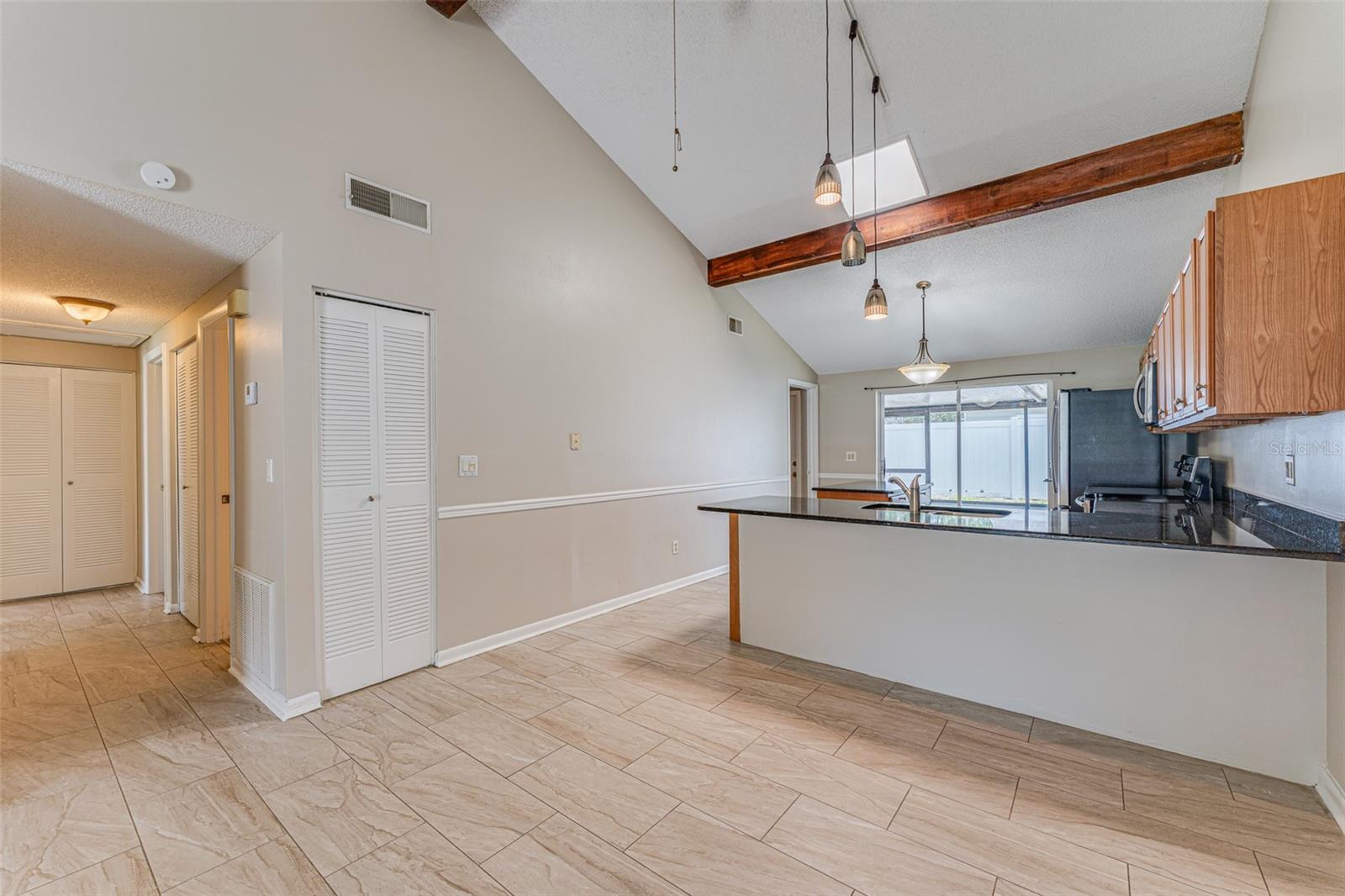 16017 WOODPINE DR, TAMPA, FL, 33618