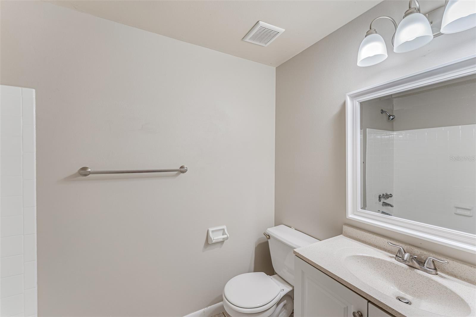 16017 WOODPINE DR, TAMPA, FL, 33618