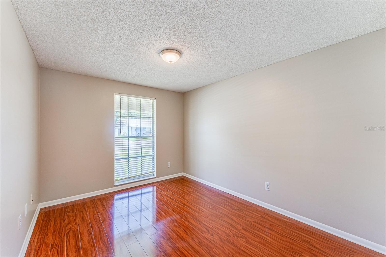 16017 WOODPINE DR, TAMPA, FL, 33618