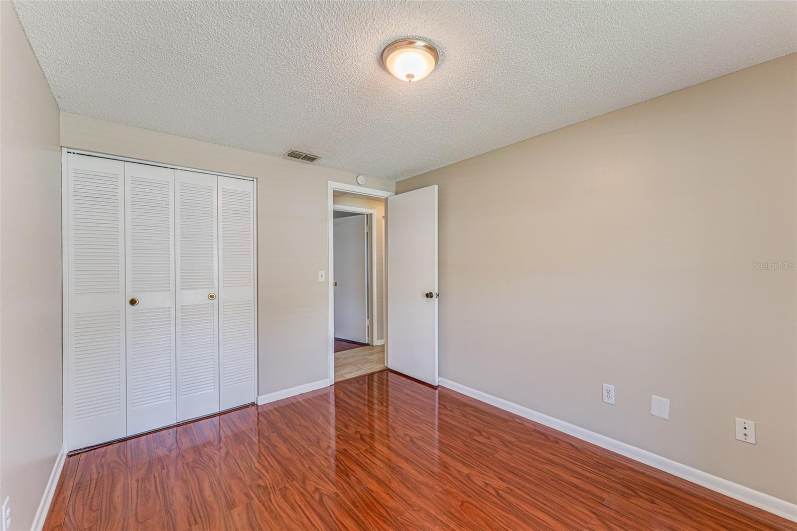 16017 WOODPINE DR, TAMPA, FL, 33618