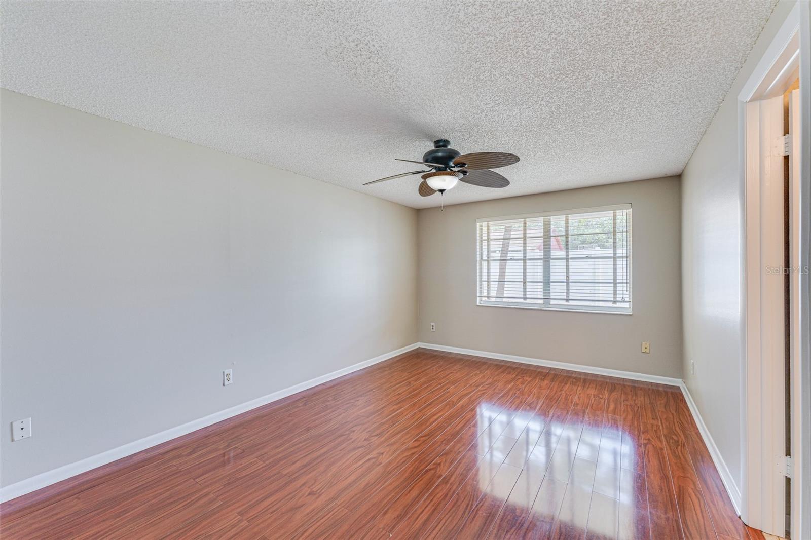 16017 WOODPINE DR, TAMPA, FL, 33618