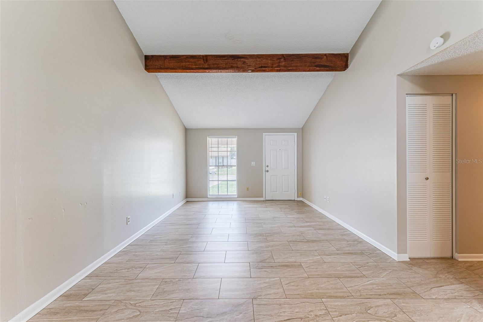 16017 WOODPINE DR, TAMPA, FL, 33618