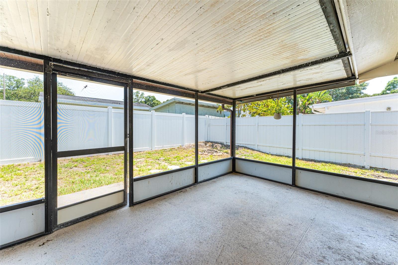 16017 WOODPINE DR, TAMPA, FL, 33618