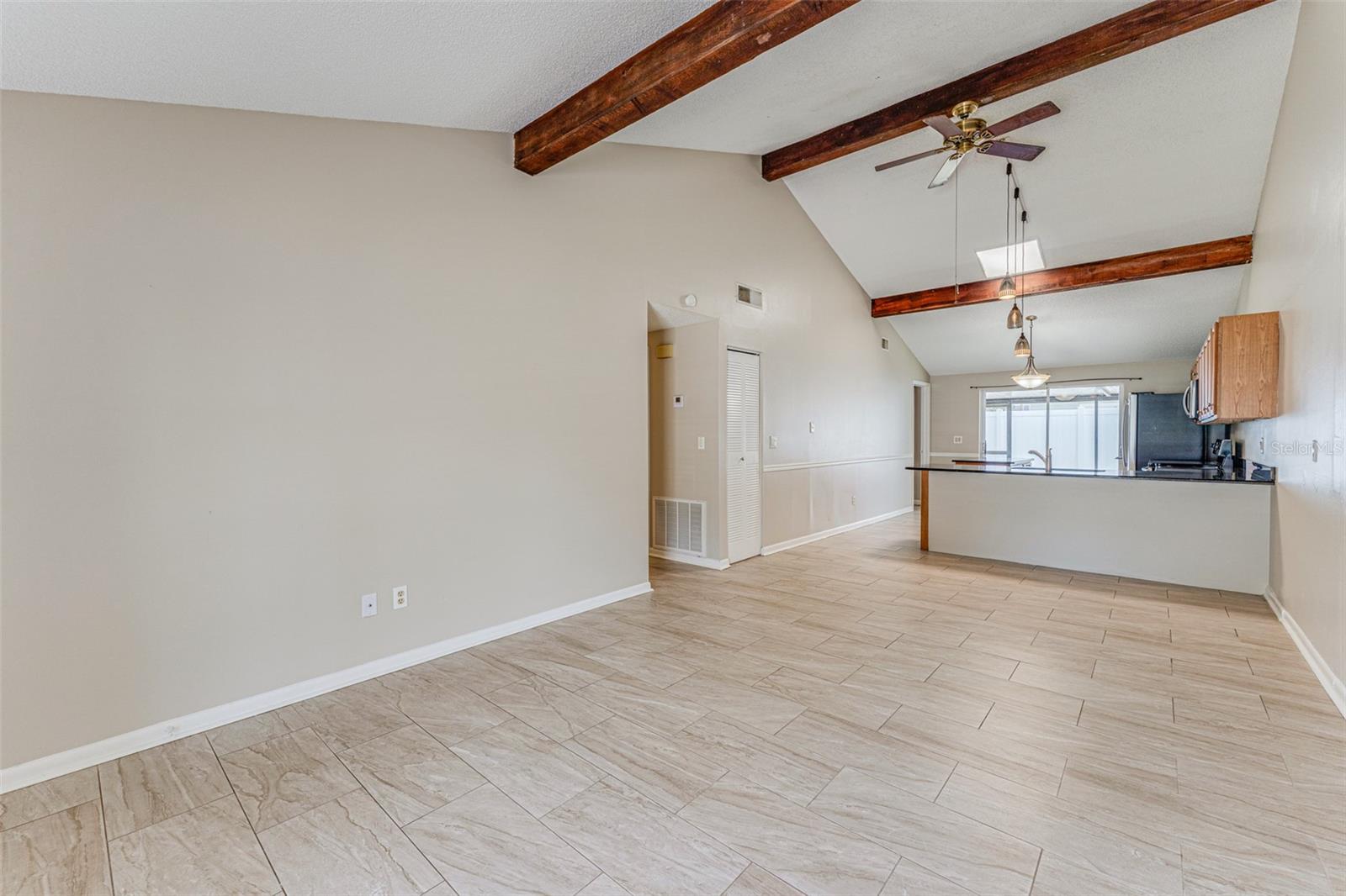 16017 WOODPINE DR, TAMPA, FL, 33618