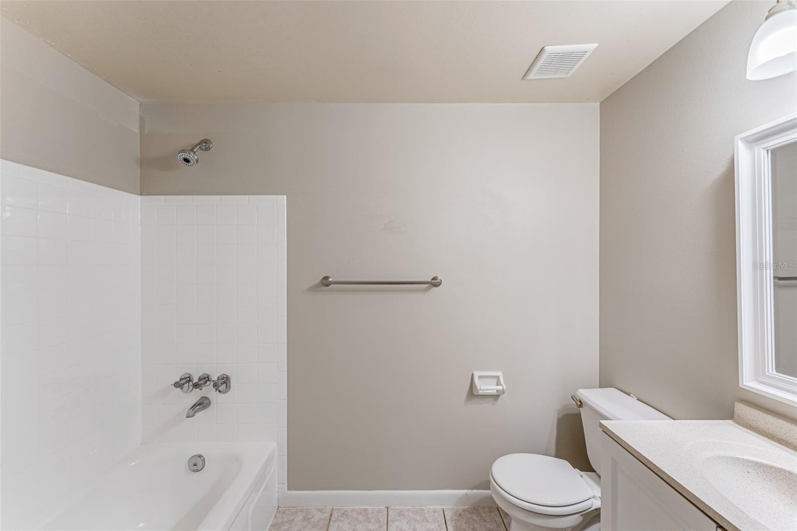 16017 WOODPINE DR, TAMPA, FL, 33618