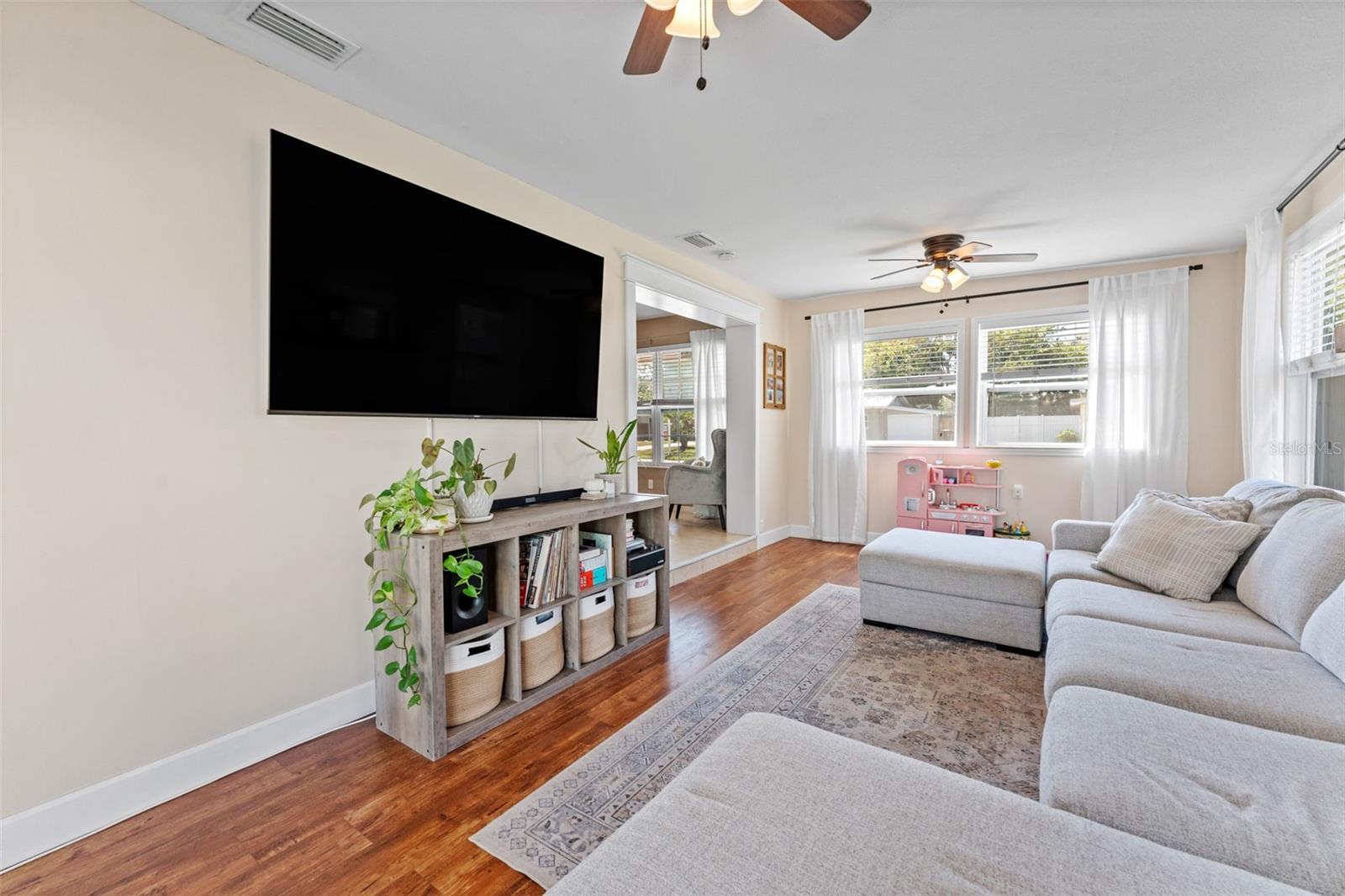 251 DAVISON AVE NE, ST PETERSBURG, FL, 33703