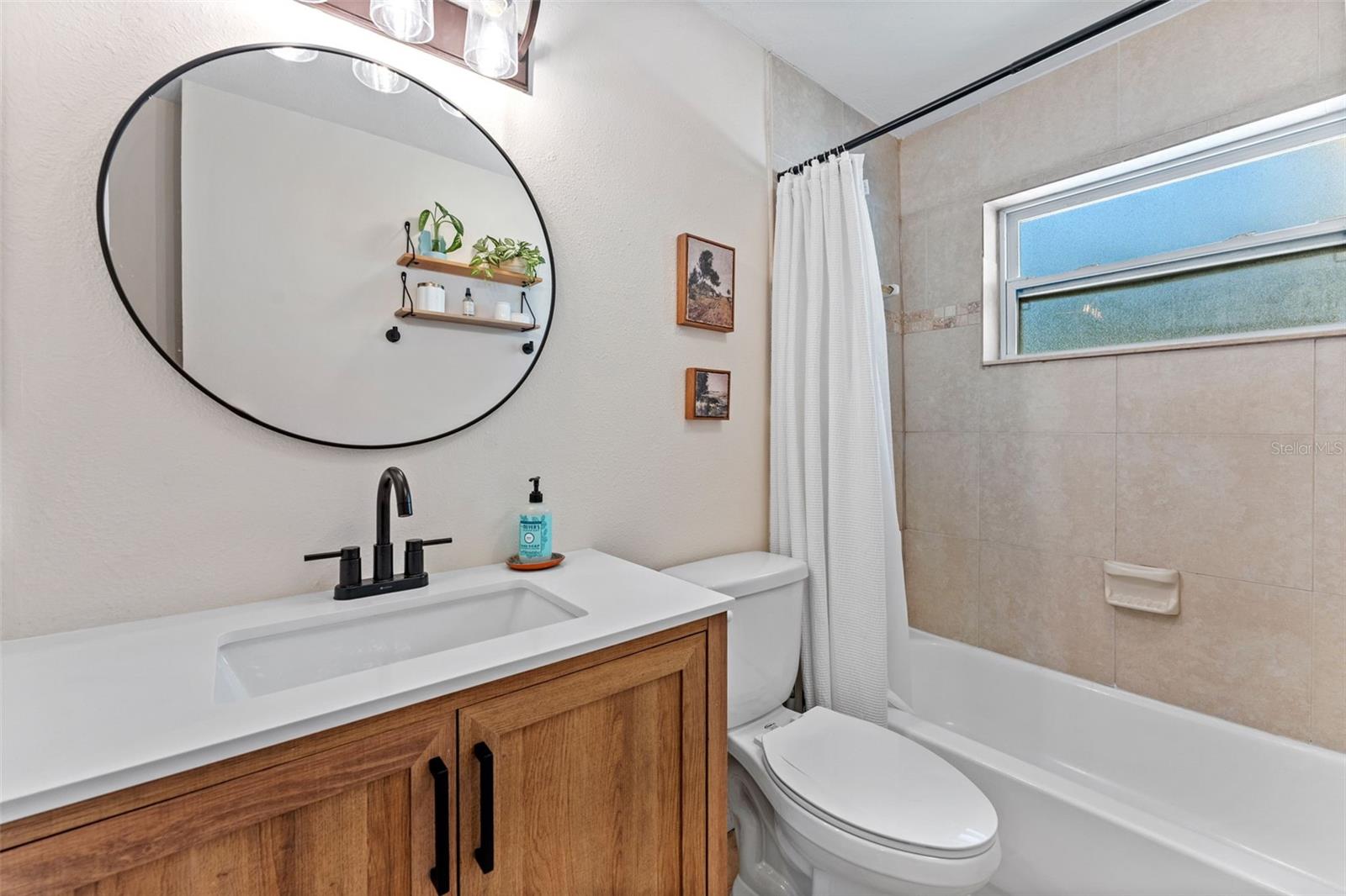 251 DAVISON AVE NE, ST PETERSBURG, FL, 33703