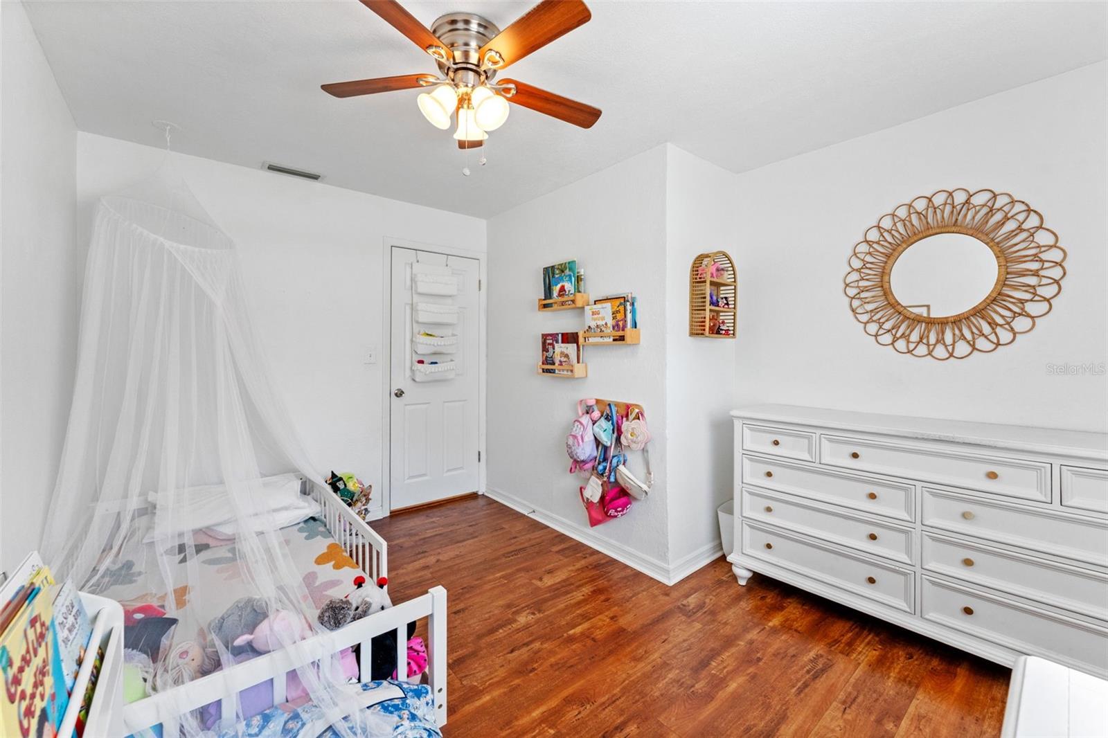 251 DAVISON AVE NE, ST PETERSBURG, FL, 33703