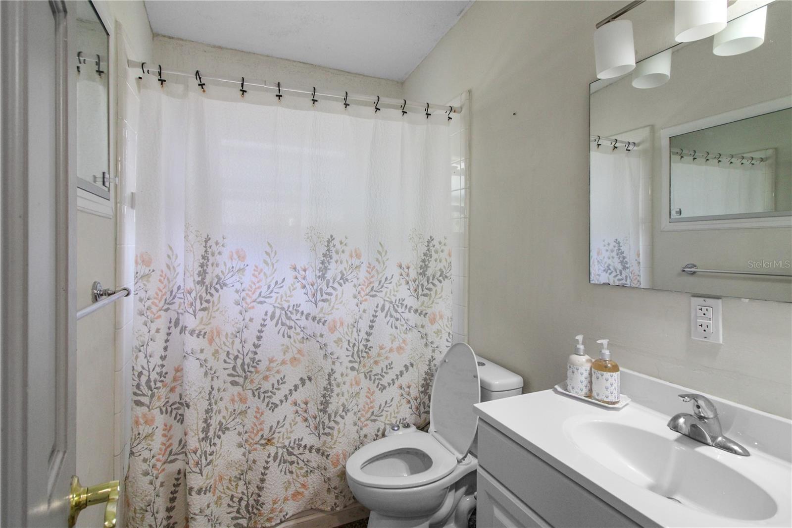 762 TEMPLE AVE, ORANGE CITY, FL, 32763