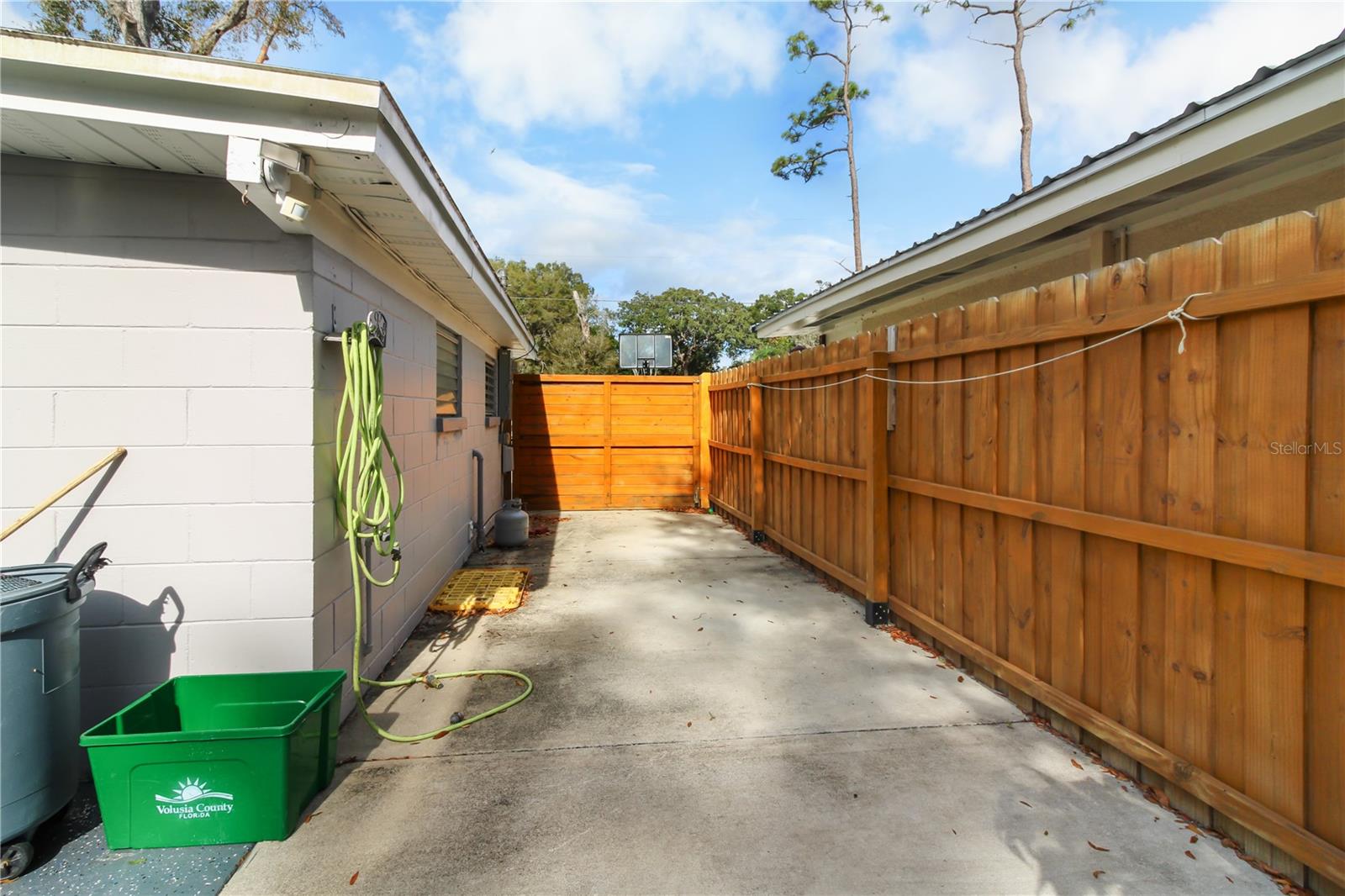 762 TEMPLE AVE, ORANGE CITY, FL, 32763