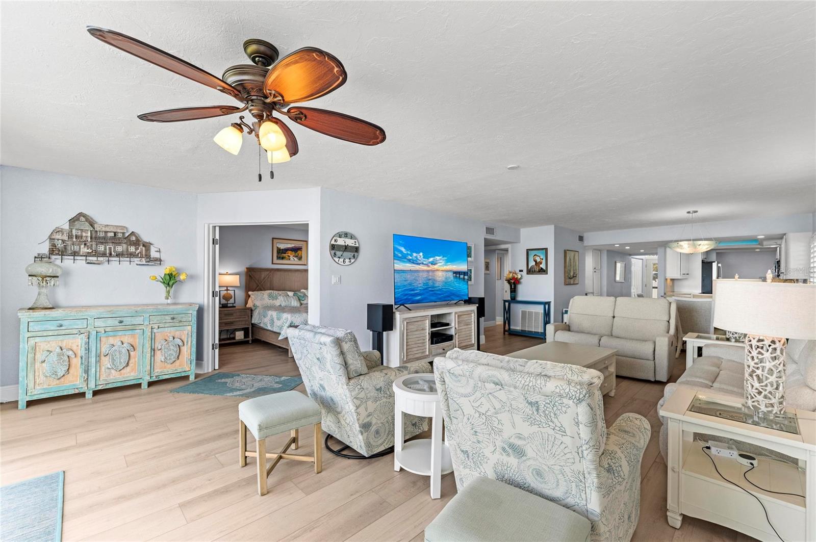 600 MANATEE AVE #106, HOLMES BEACH, FL, 34217