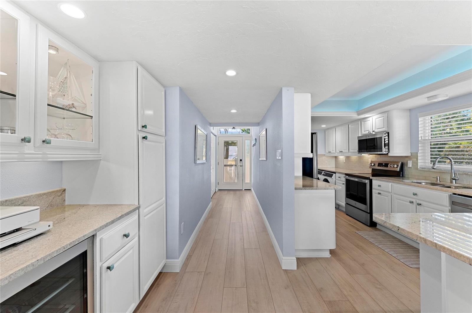 600 MANATEE AVE #106, HOLMES BEACH, FL, 34217