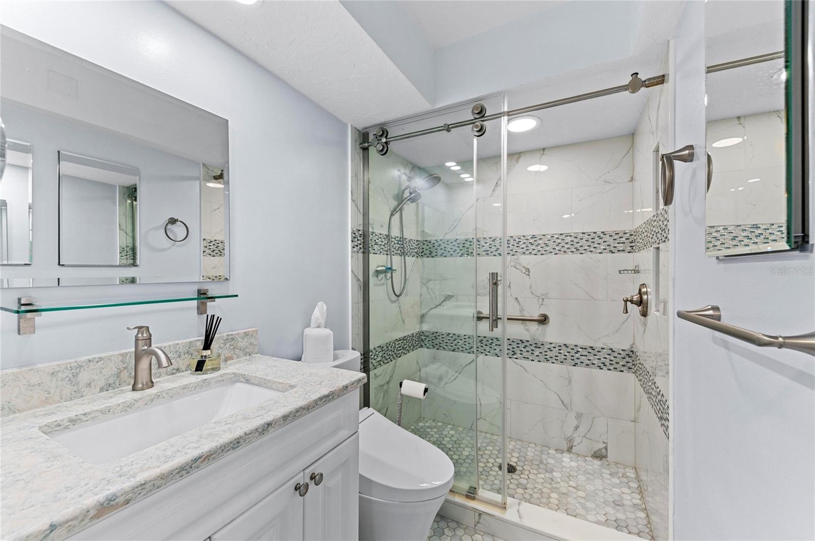 600 MANATEE AVE #106, HOLMES BEACH, FL, 34217