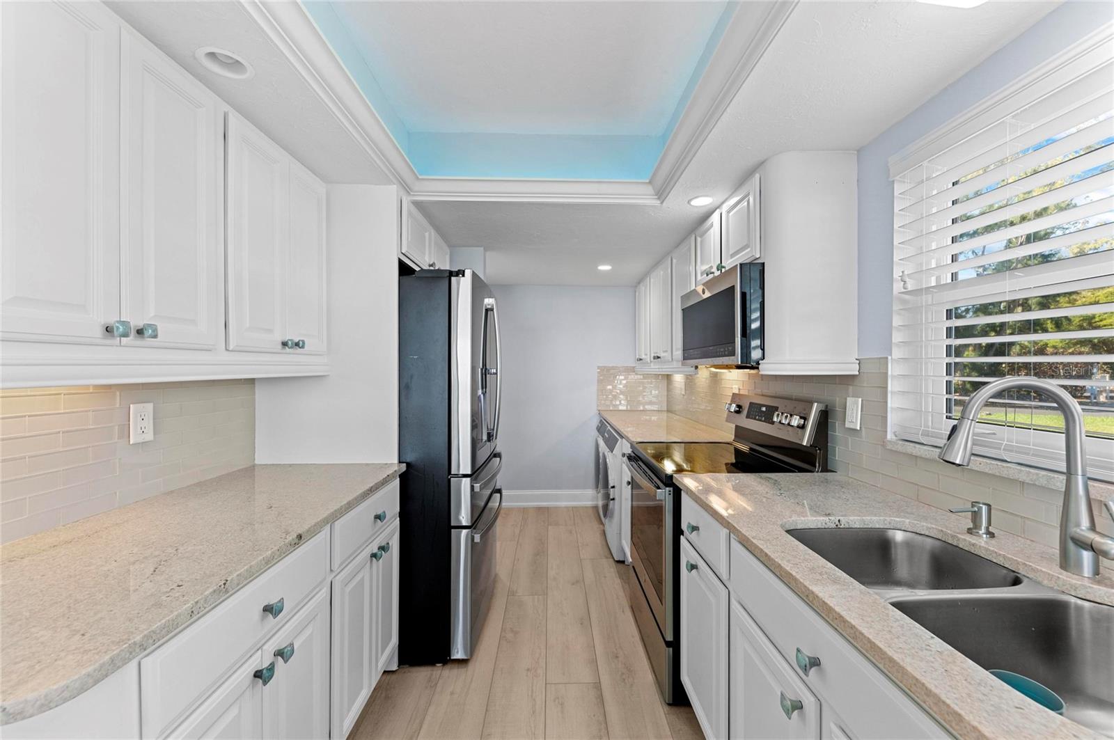 600 MANATEE AVE #106, HOLMES BEACH, FL, 34217