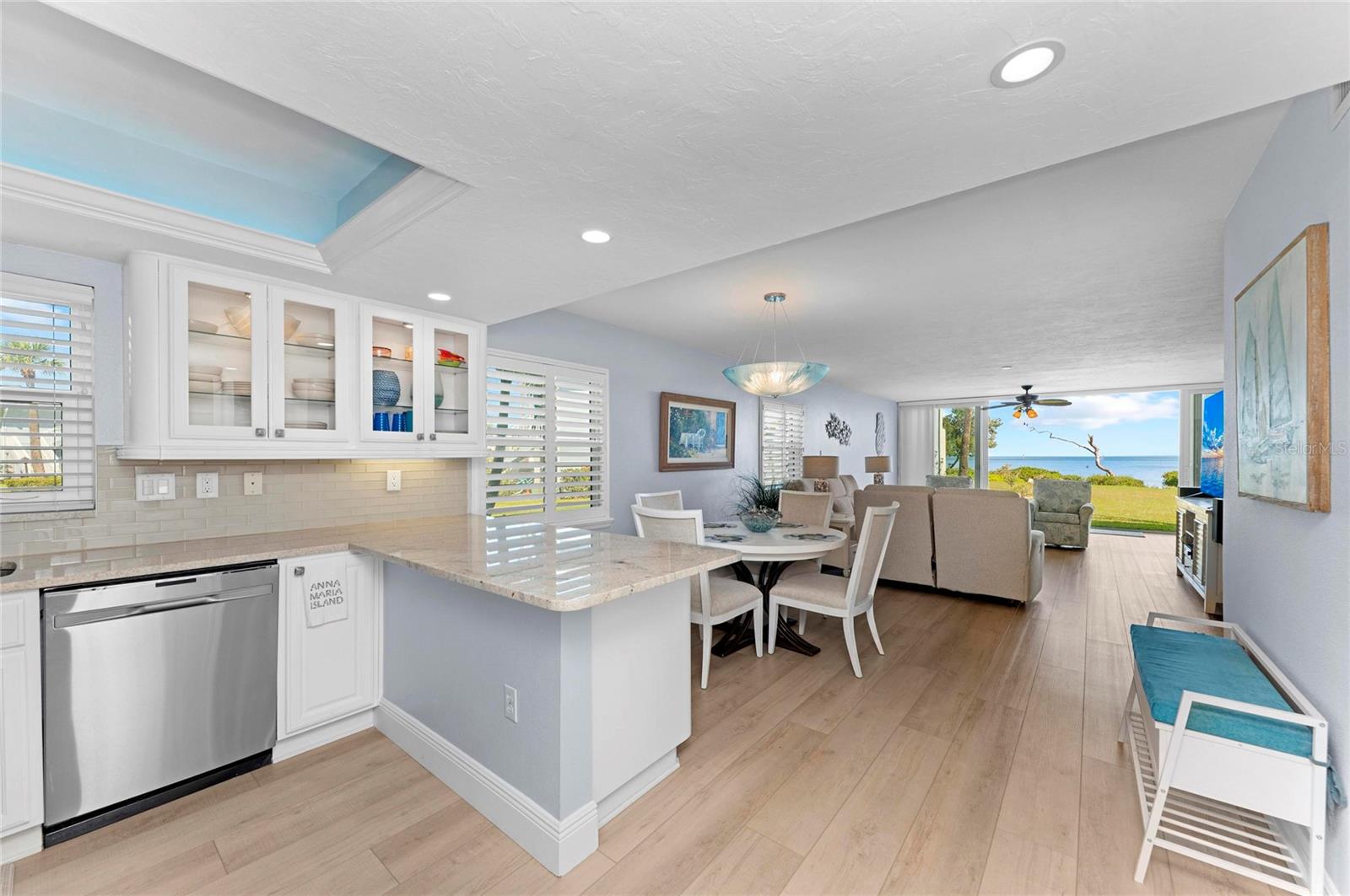 600 MANATEE AVE #106, HOLMES BEACH, FL, 34217
