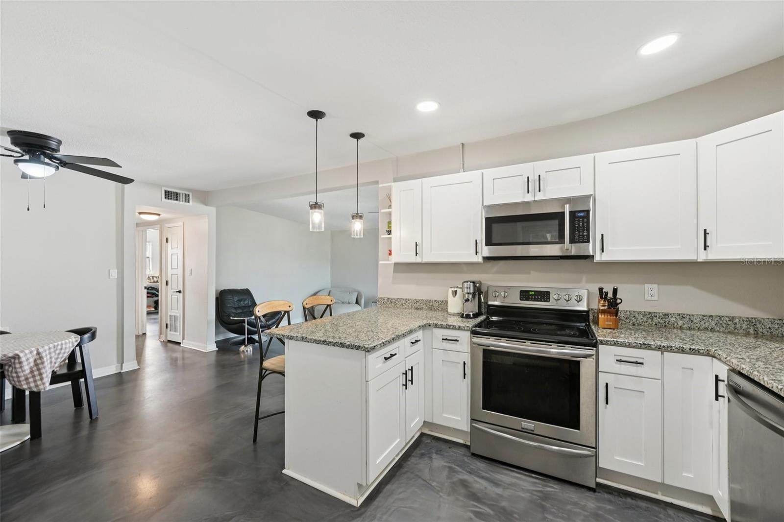 2416 EMORY AVE, BRADENTON, FL, 34207