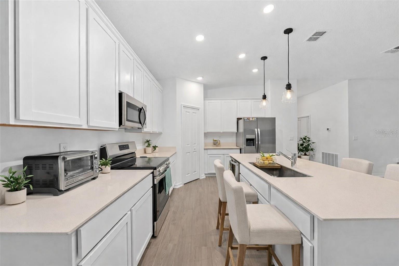 3977 WILLOWBROOK DR, EDGEWATER, FL, 32141