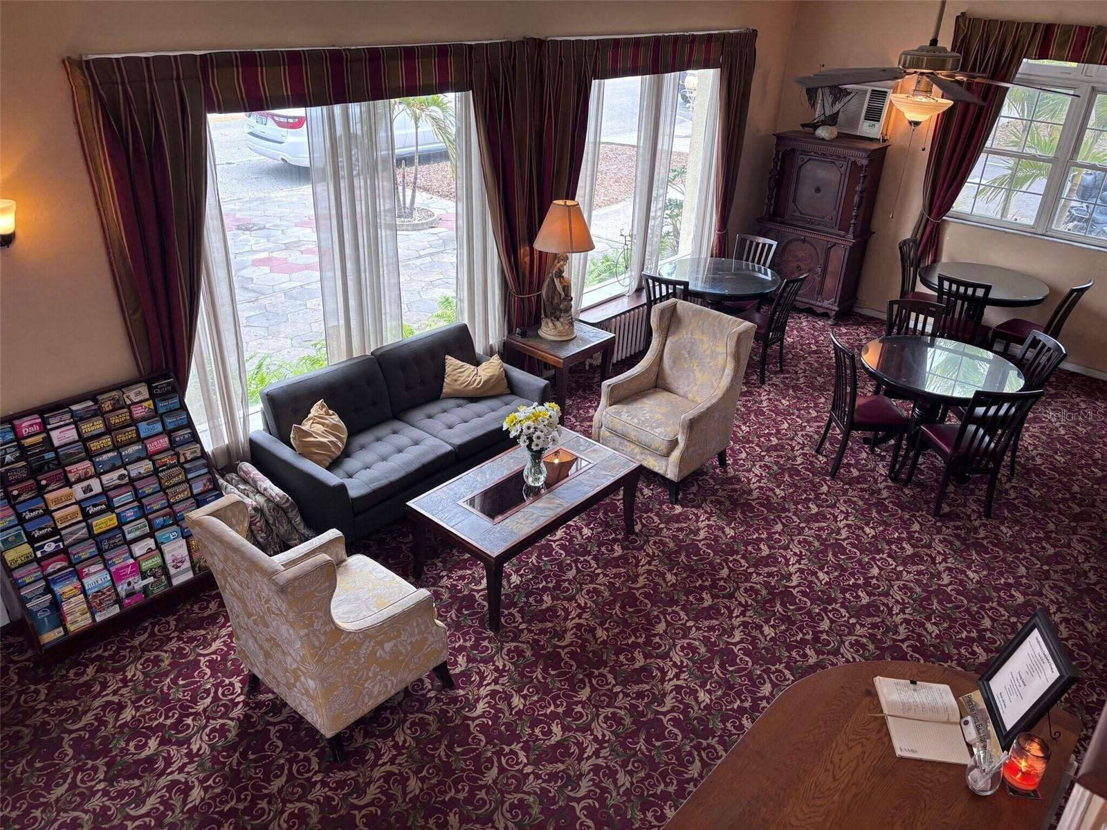 ST PETERSBURG, FL, 33701