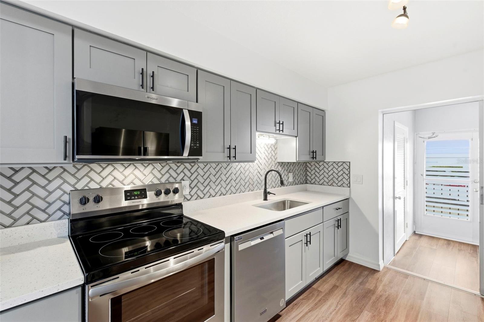 5155 9TH AVE N #104, ST PETERSBURG, FL, 33710
