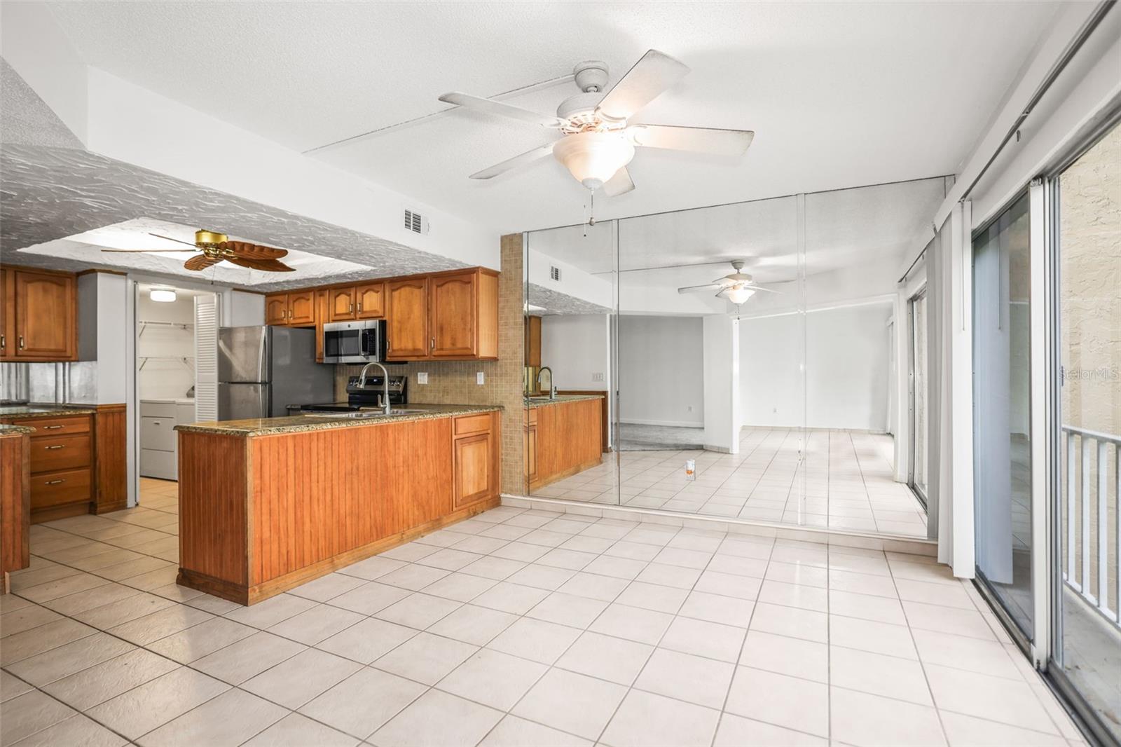 225 COUNTRY CLUB DR #D237, LARGO, FL, 33771