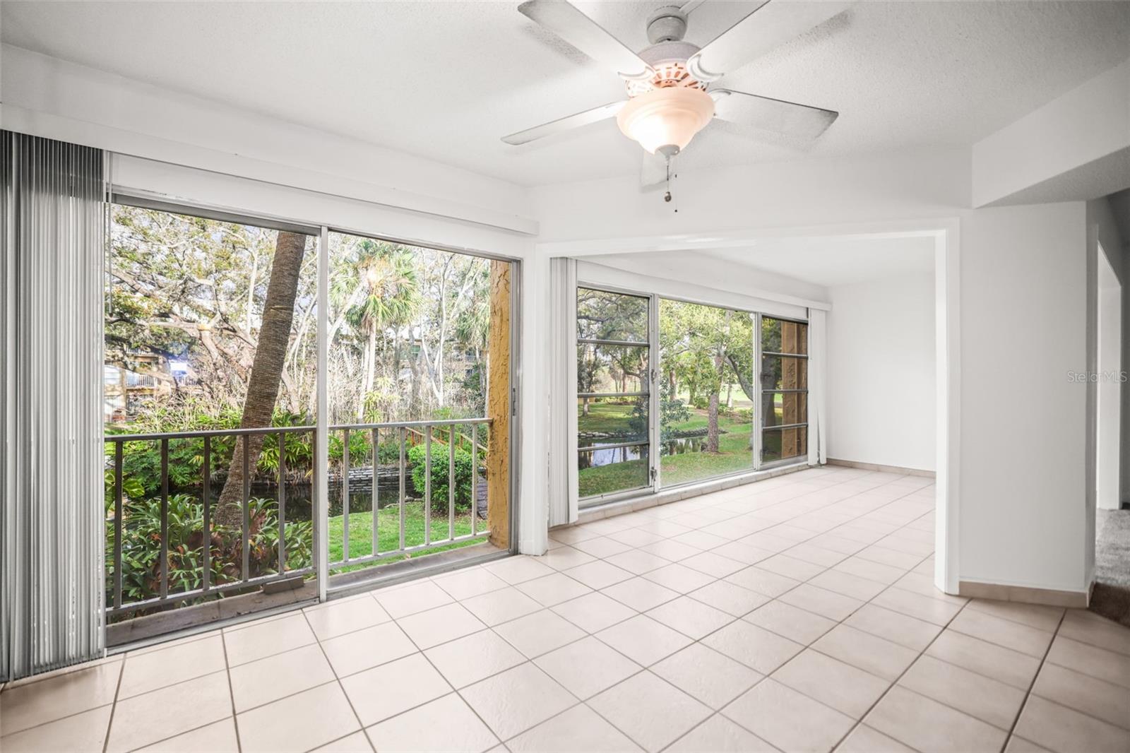 225 COUNTRY CLUB DR #D237, LARGO, FL, 33771