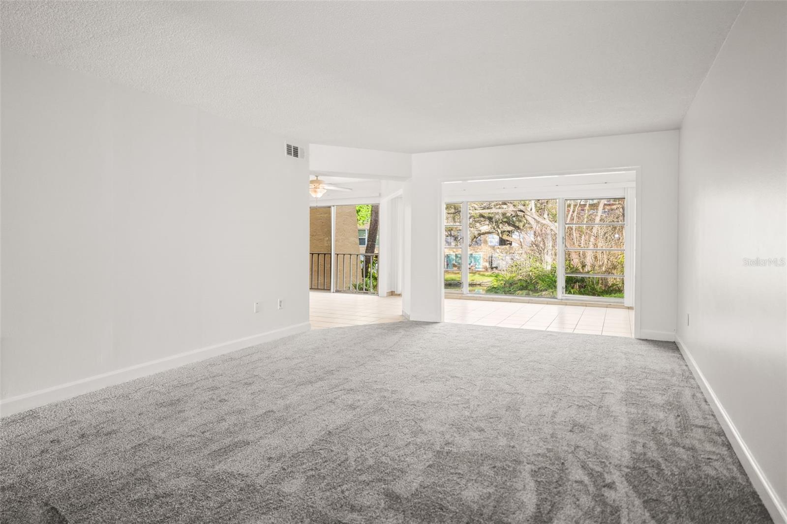 225 COUNTRY CLUB DR #D237, LARGO, FL, 33771