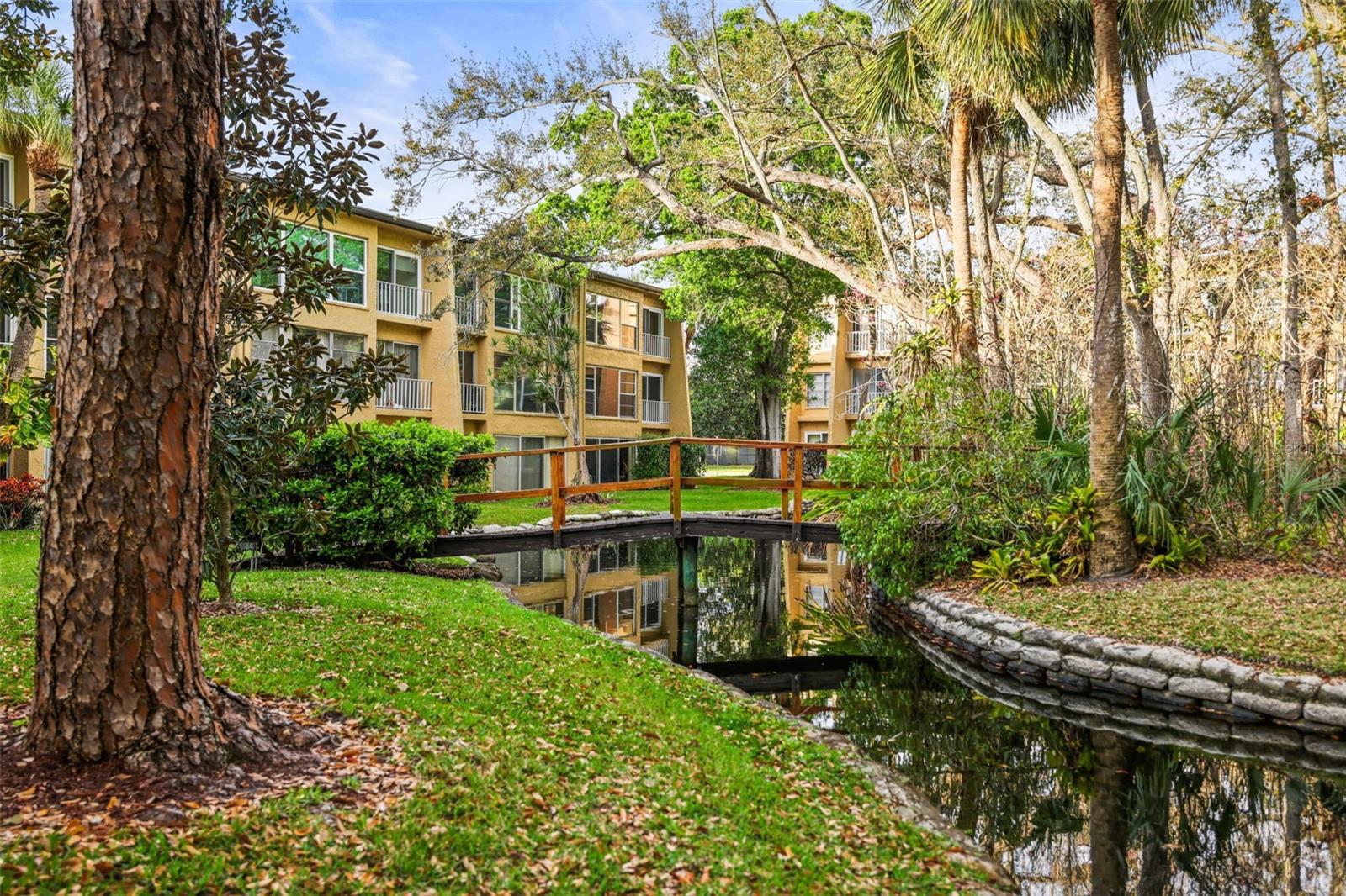 225 COUNTRY CLUB DR #D237, LARGO, FL, 33771
