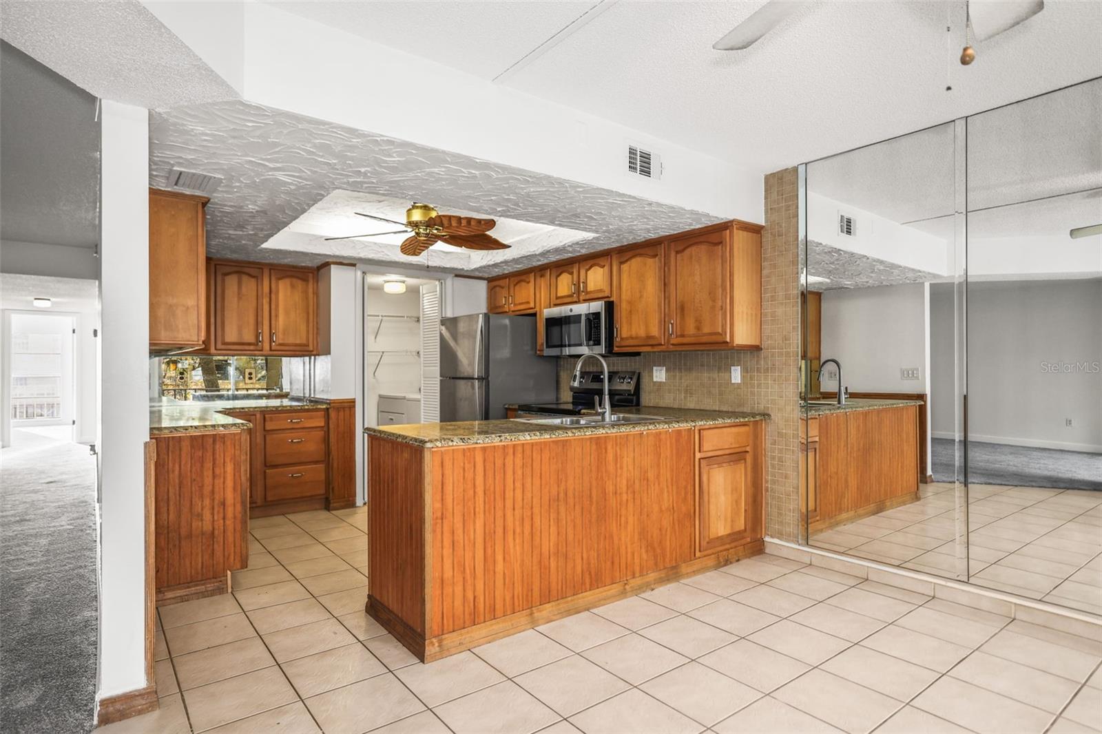 225 COUNTRY CLUB DR #D237, LARGO, FL, 33771