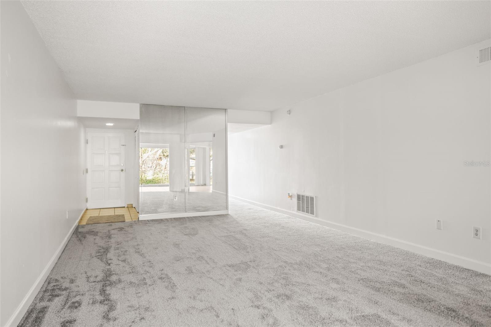 225 COUNTRY CLUB DR #D237, LARGO, FL, 33771