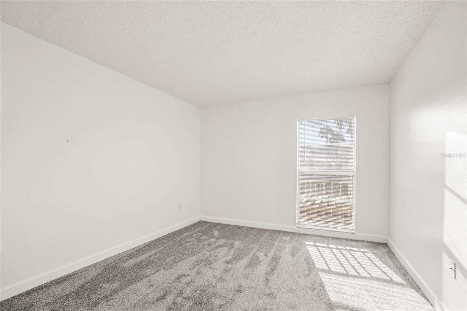 225 COUNTRY CLUB DR #D237, LARGO, FL, 33771